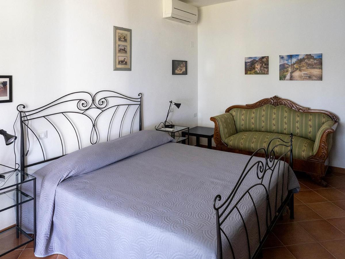 Tra Gli Ulivi Bed & Breakfast