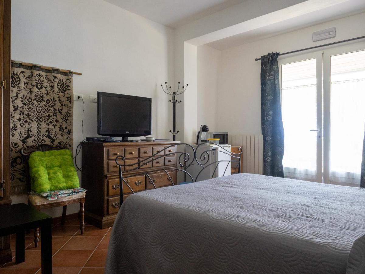 Bed & Breakfast Tra Gli Ulivi Pietra Ligure