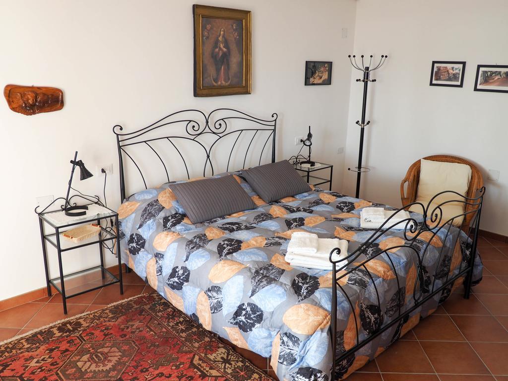 Tra Gli Ulivi Bed & Breakfast Pietra Ligure
