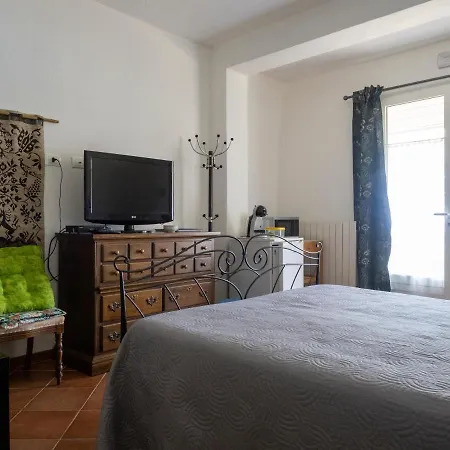 Tra Gli Ulivi Bed & Breakfast Pietra Ligure Exterior photo
