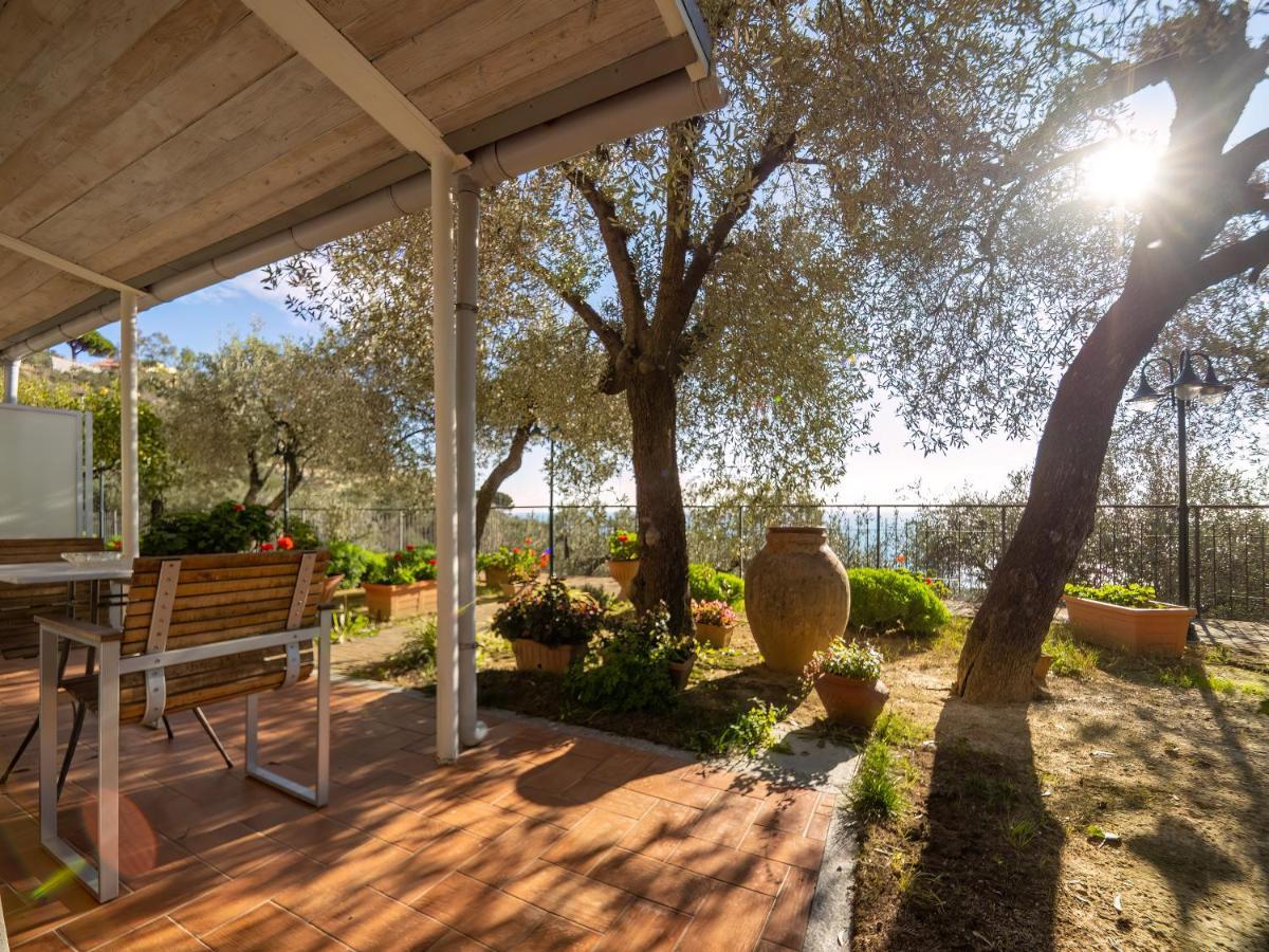 Tra Gli Ulivi Bed & Breakfast