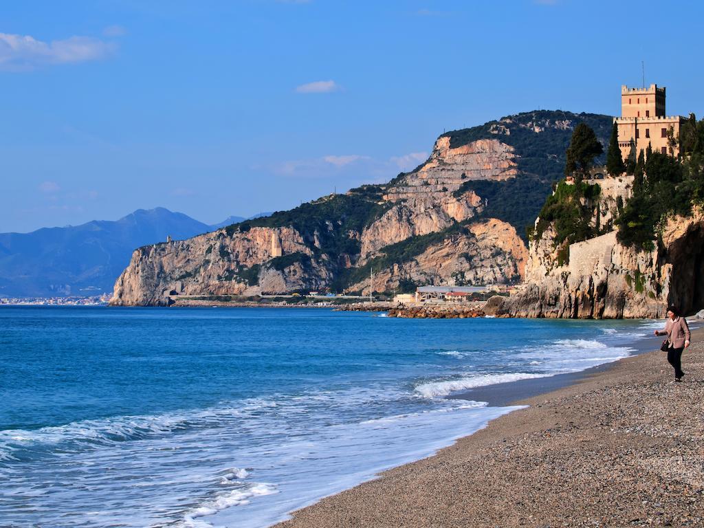 Bed & Breakfast Tra Gli Ulivi Pietra Ligure